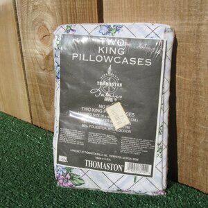 Brand New Thomaston Set of 2 King Plaid Floral Flower Pillowcases